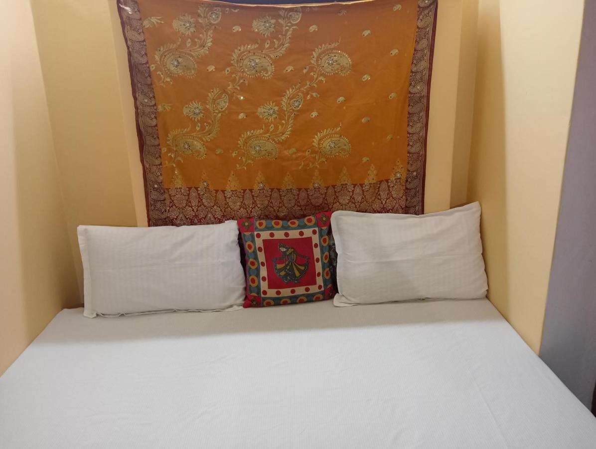 Shiva Inn Varanasi Bagian luar foto