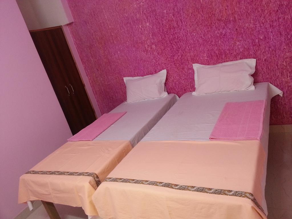 Shiva Inn Varanasi Bagian luar foto