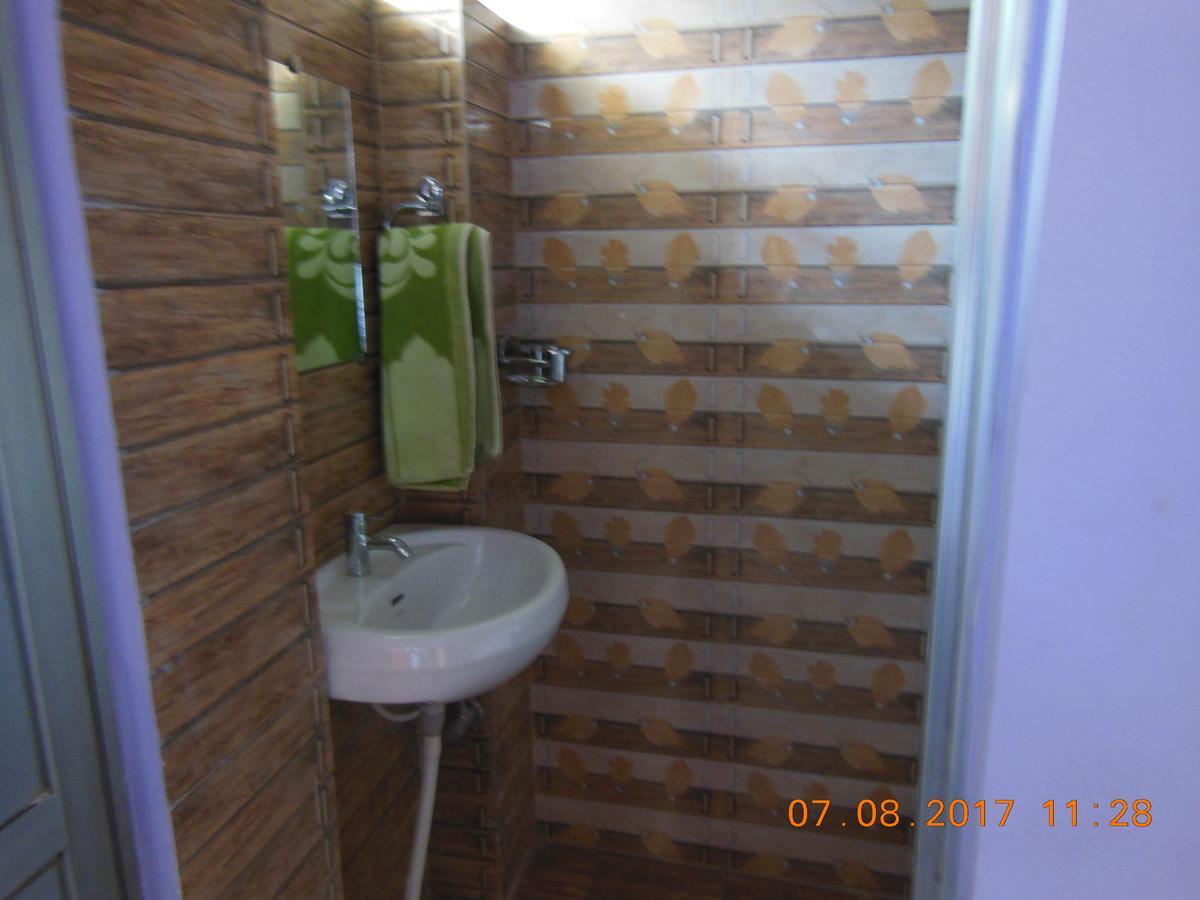 Shiva Inn Varanasi Bagian luar foto