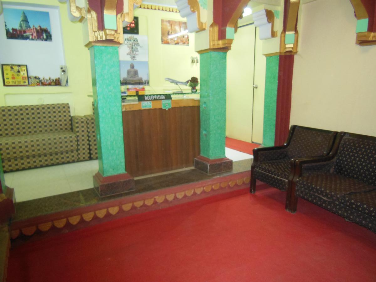 Shiva Inn Varanasi Bagian luar foto