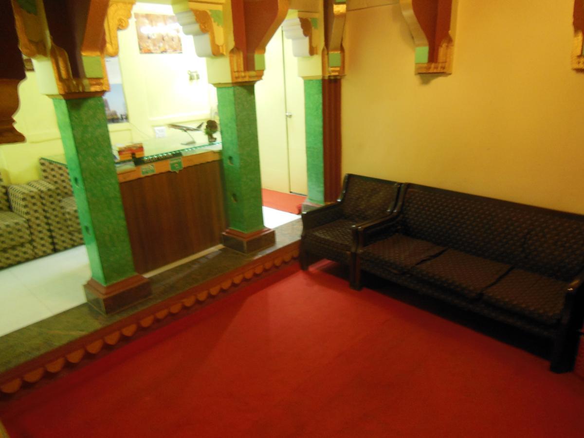 Shiva Inn Varanasi Bagian luar foto