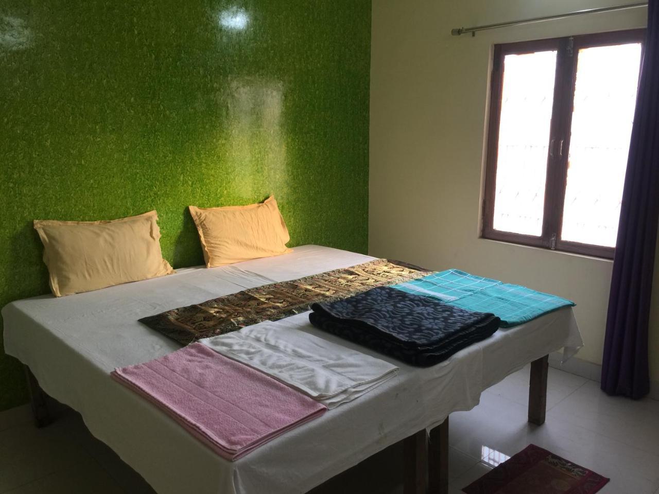 Shiva Inn Varanasi Bagian luar foto
